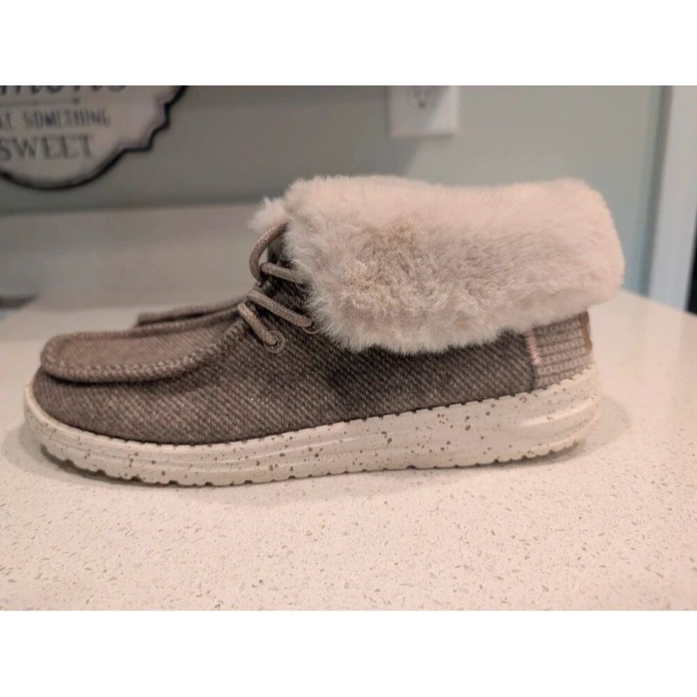 Hey Dude Nut Fur Trim Lace Up Boots Used Once